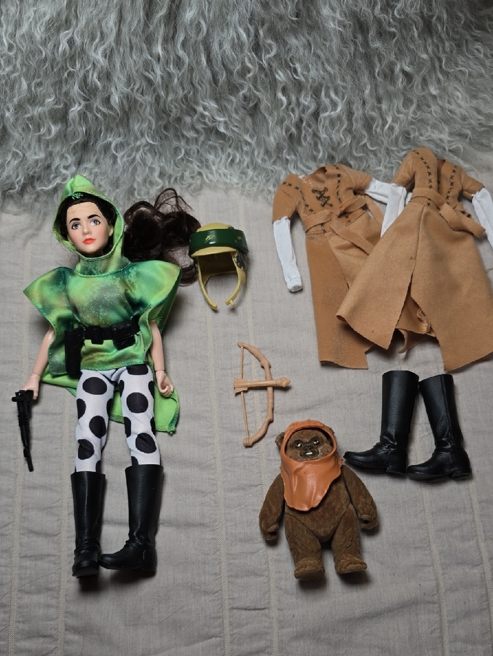 2016 Hasbro Star Wars Forces Of Destiny Endor Adventure Princess Leia and Wicket